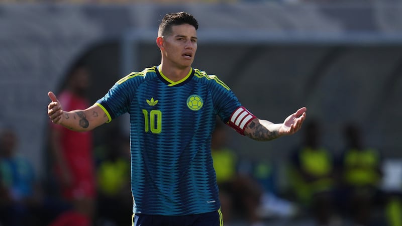El mediocampista colombiano James Rodríguez durante la segunda mitad del partido amistoso...