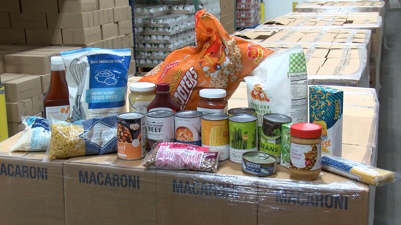 Para ver si los scouts recogerán donaciones en su vecindario, llame a la oficina del Golden...