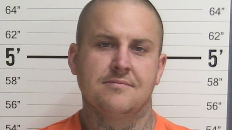 Bronson Arington, de 36 años, fue condenado por recepción, transporte o posesión de un arma de...