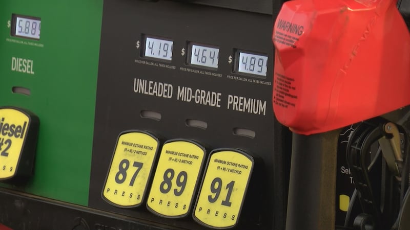 Los precios de la gasolina no han dejado de subir, y a los conductores de vehículos diésel les...