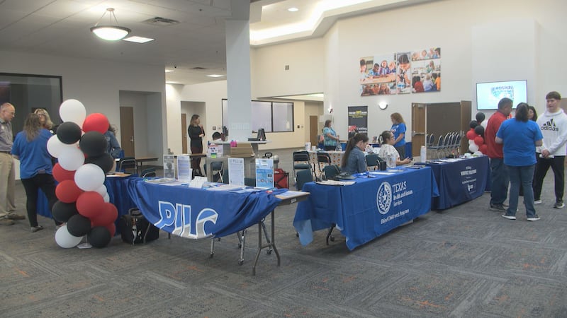 Region 16 presta servicios a 61 distritos escolares en el Panhandle de Texas y ofrece una gran...
