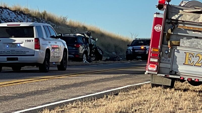 2 hospitalized after head-on collision near Tascosa Road north of Loop 335