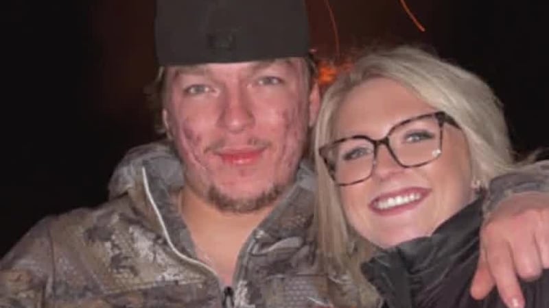 Su familia dijo que desde entonces se enteraron de que fue detenido porque llevaba una pistola...