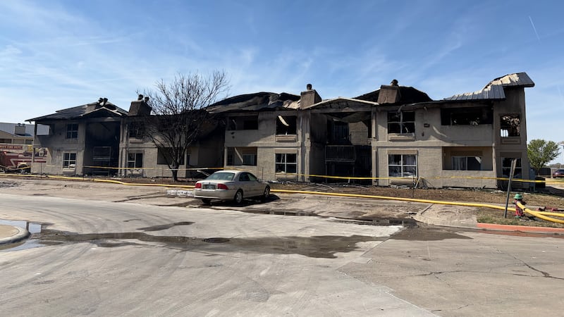 El Departamento de Bomberos de Guymon dice que los residentes desplazados se están quedando...