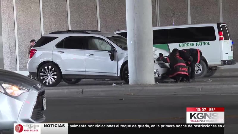 Persecución termina en accidente sobre transitada intersección de Laredo