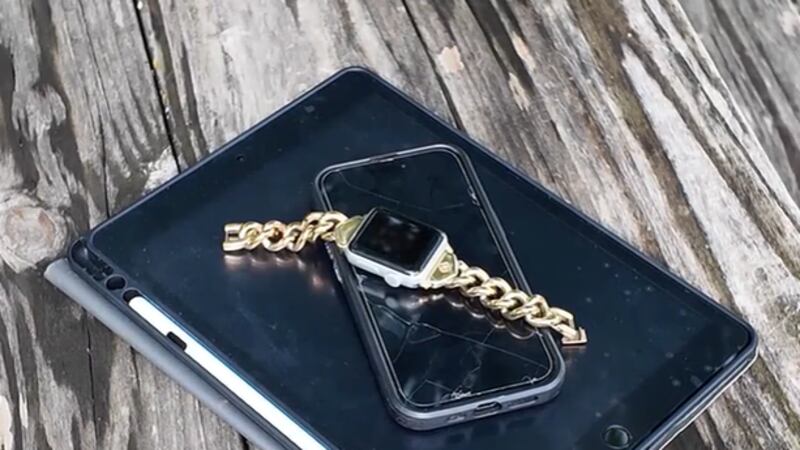 Fairly también señaló que estudios realizados en distritos escolares de Texas que ya han...