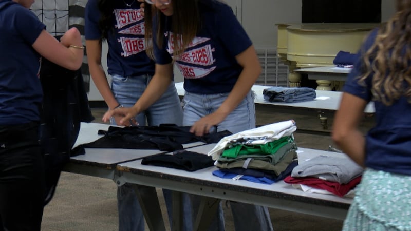 Wolf-Pack Wardrobe es un ropero de donaciones abierto para atender a las familias con bajos...