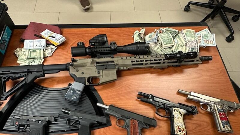 U.S. Marshals y Drug Task Force del Condado Lea detuvieron a un fugitivo y se incautaron de...