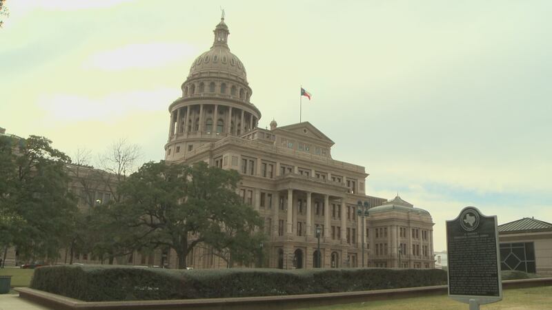 Los colegios y universidades públicas de Texas no aumentarán sus matrículas próximamente...