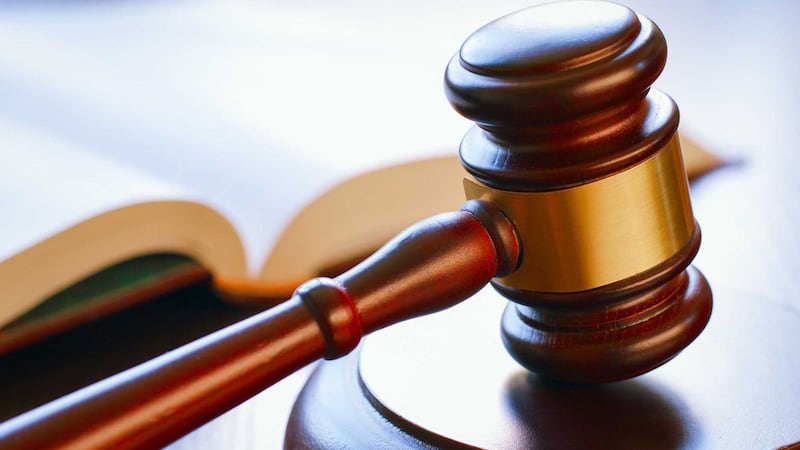 Víctor Torres le pagó a dos menores de entre 13 y 14 años para que produjeran material...