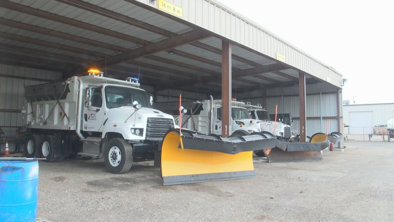 Los trabajadores realizarán turnos de 8 a 12 horas, incluso durante la noche, no solo para...