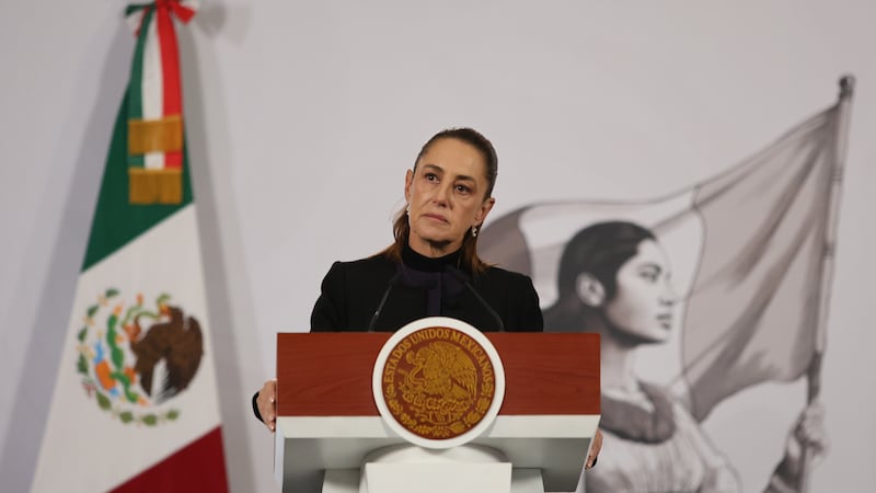 ARCHIVO – La presidenta mexicana Claudia Sheinbaum en su conferencia de prensa matutina en el...