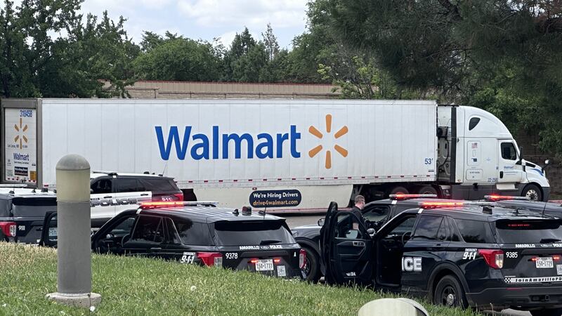 Justin Lee Crouch era la única persona en el vehículo. La investigación mostró que disparó una...