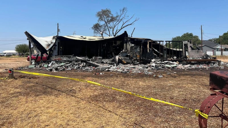 La Oficina del Mariscal de Bomberos del Estado está investigando una explosión de casa en Tulia.
