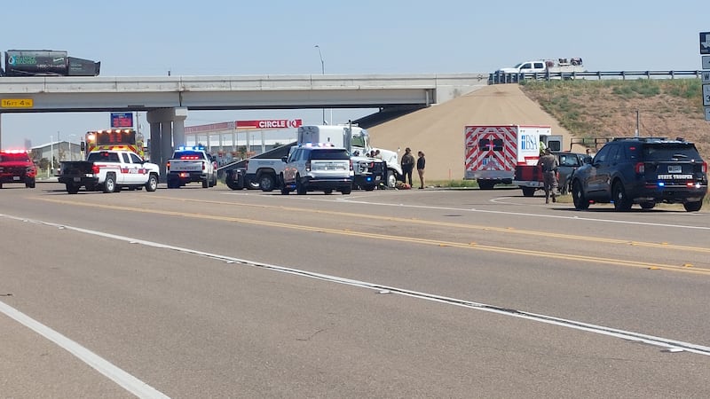 Una persona fue trasladada a un hospital local tras un accidente en Washington y Loop 335 el...
