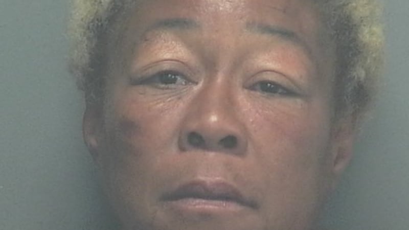 Cuando los agentes llegaron, encontraron al hombre, quien informó que el incidente había...