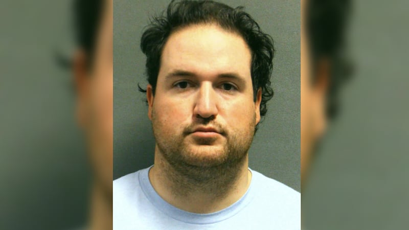 Entrenador de Perryton ISD acusado de presunta relación con estudiante de 15 años.