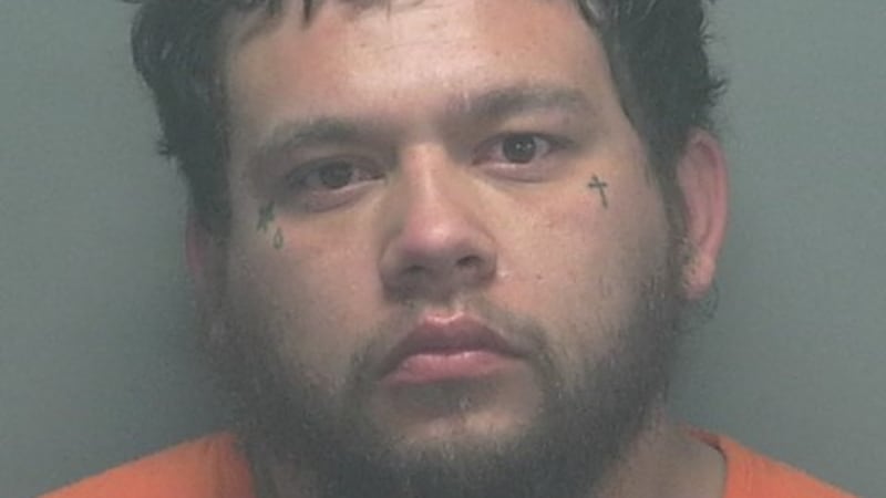 La policía ha detenido a Tomás Lee Galicia, de 24 años, por resistirse a la autoridad....