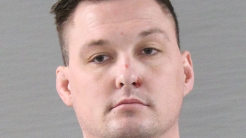 La denuncia penal presentada contra Johnson lo acusa de causar la muerte “por imprudencia” al...