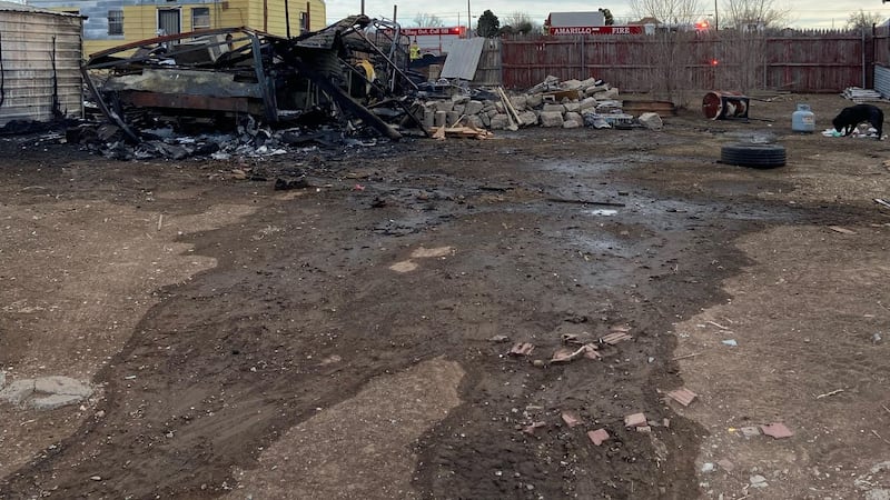 Los bomberos están investigando después de un incendio en el noroeste de Amarillo.