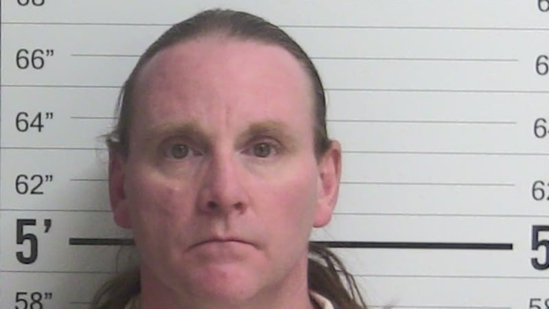 Un jurado declaró a Joshua Hutson, de 45 años, culpable de abusar sexualmente de un menor de...