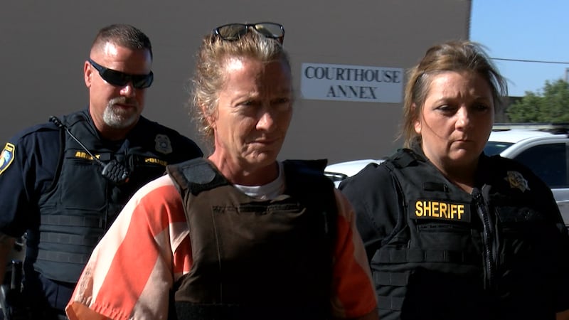 Según los documentos judiciales, el acuerdo de culpabilidad establece que, a cambio de que el...