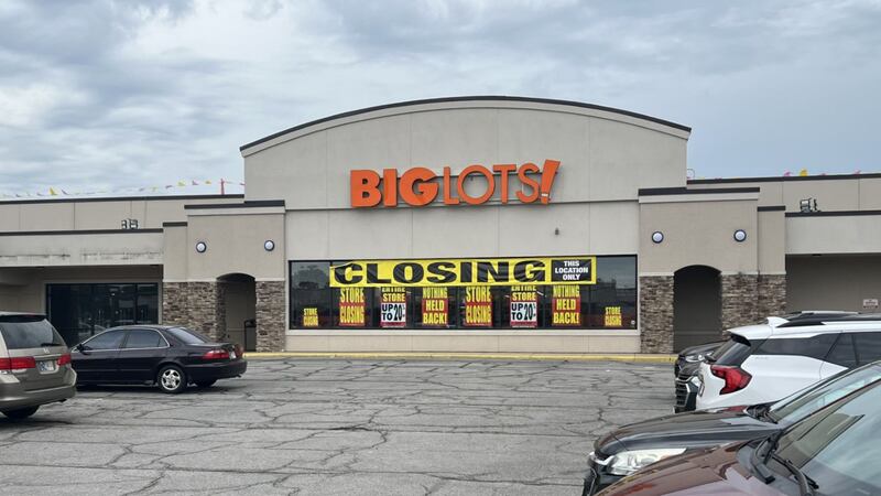Big Lots se enfrenta a una crisis existencial en medio de la caída de las ventas.