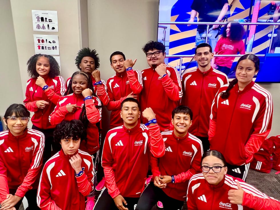 Joven de Amarillo, David Nieto, representó su comunidad en un partido de la Copa del Mundo
