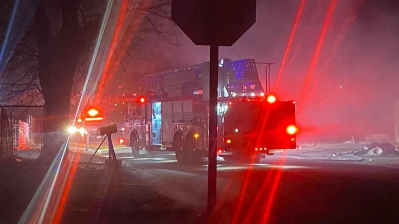 Oficiales investigan causa de incendio en complejo de apartamentos abandonados en Amarillo