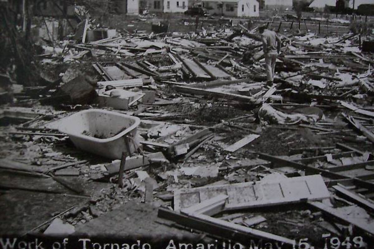 preloaded gallery image