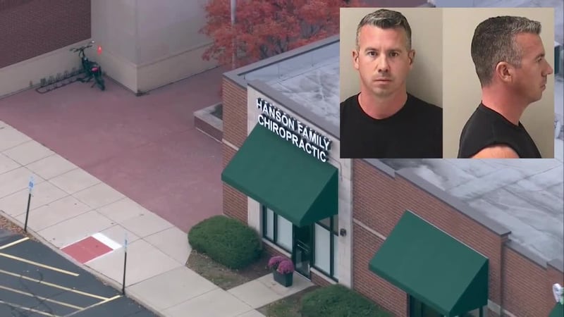 Quiropráctico usó cámaras escondidas para grabar más de 180 pacientes desnudos, según...